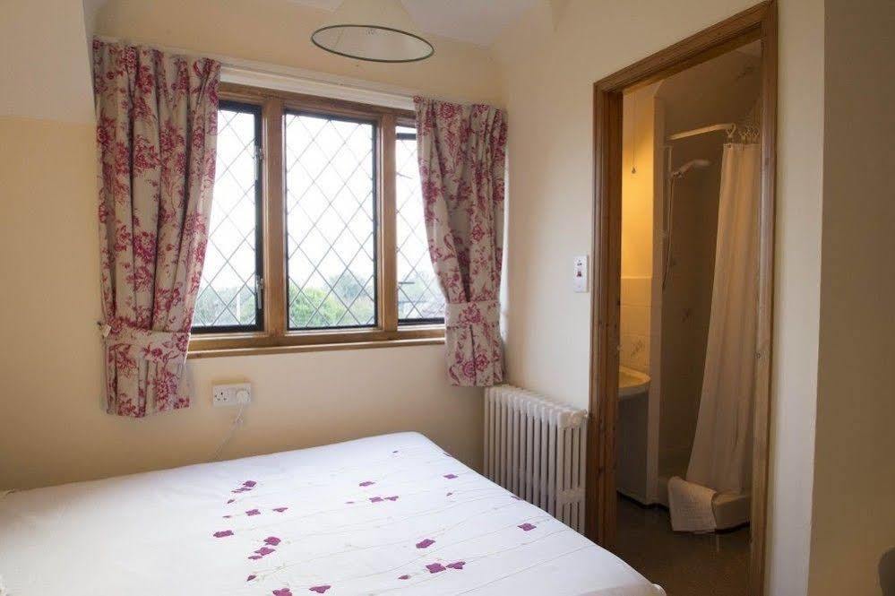 Fern Lodge Guesthouse Hythe  Exteriér fotografie